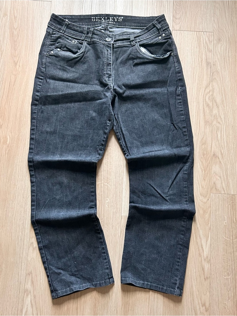 Bexleys woman’s Dark Wash Straight Leg Jeans